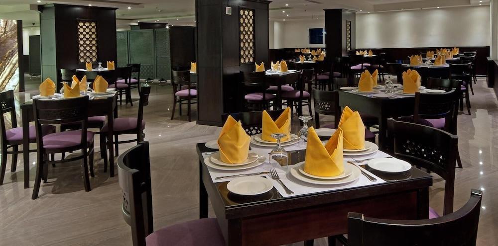Dyar Al Hamra Hotel Джеда Екстериор снимка